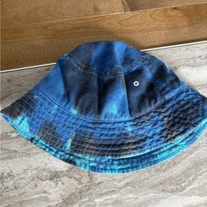 Vintage y2k Blue Tie-Dye Bucket Hat